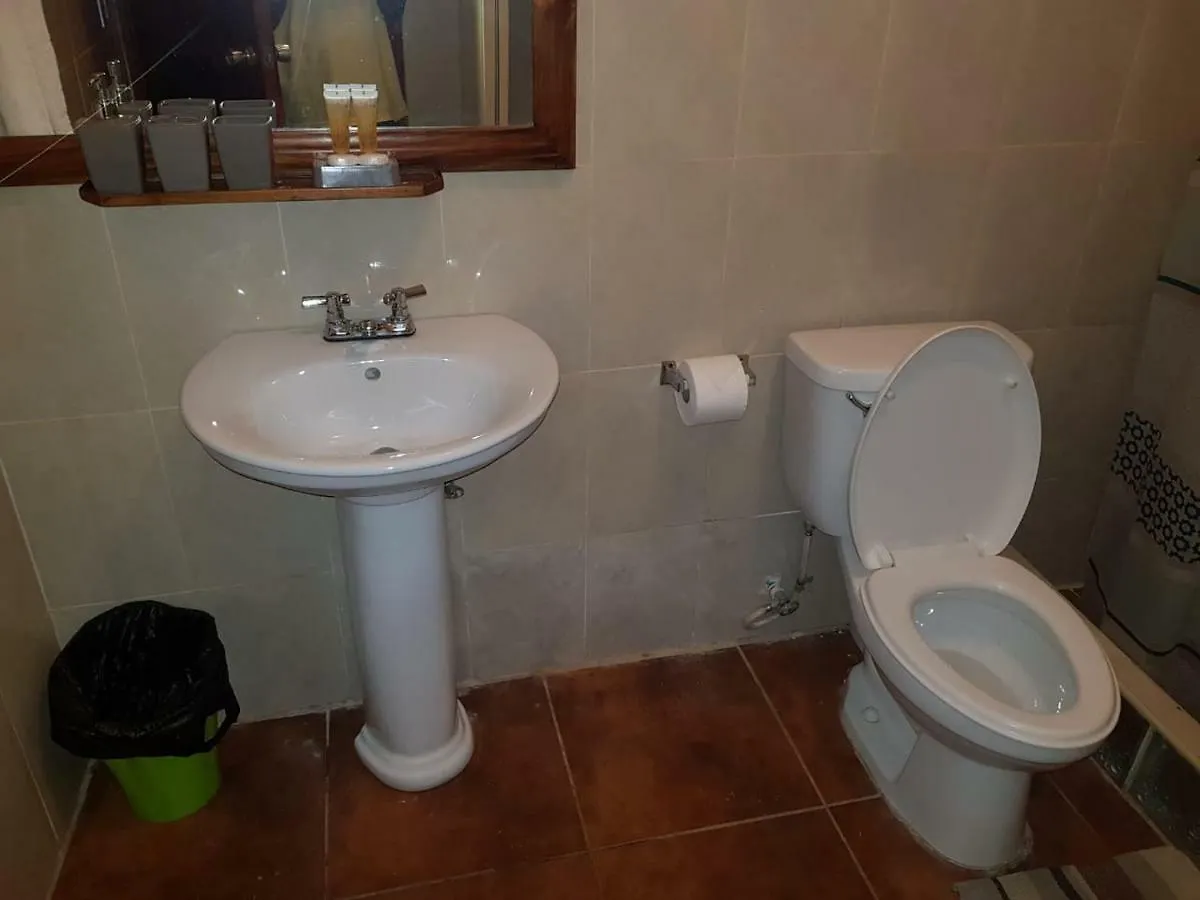 Almond Tree Villa & Apartments Ocho Rios
